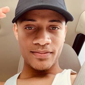 Meet your Posher, Devynn